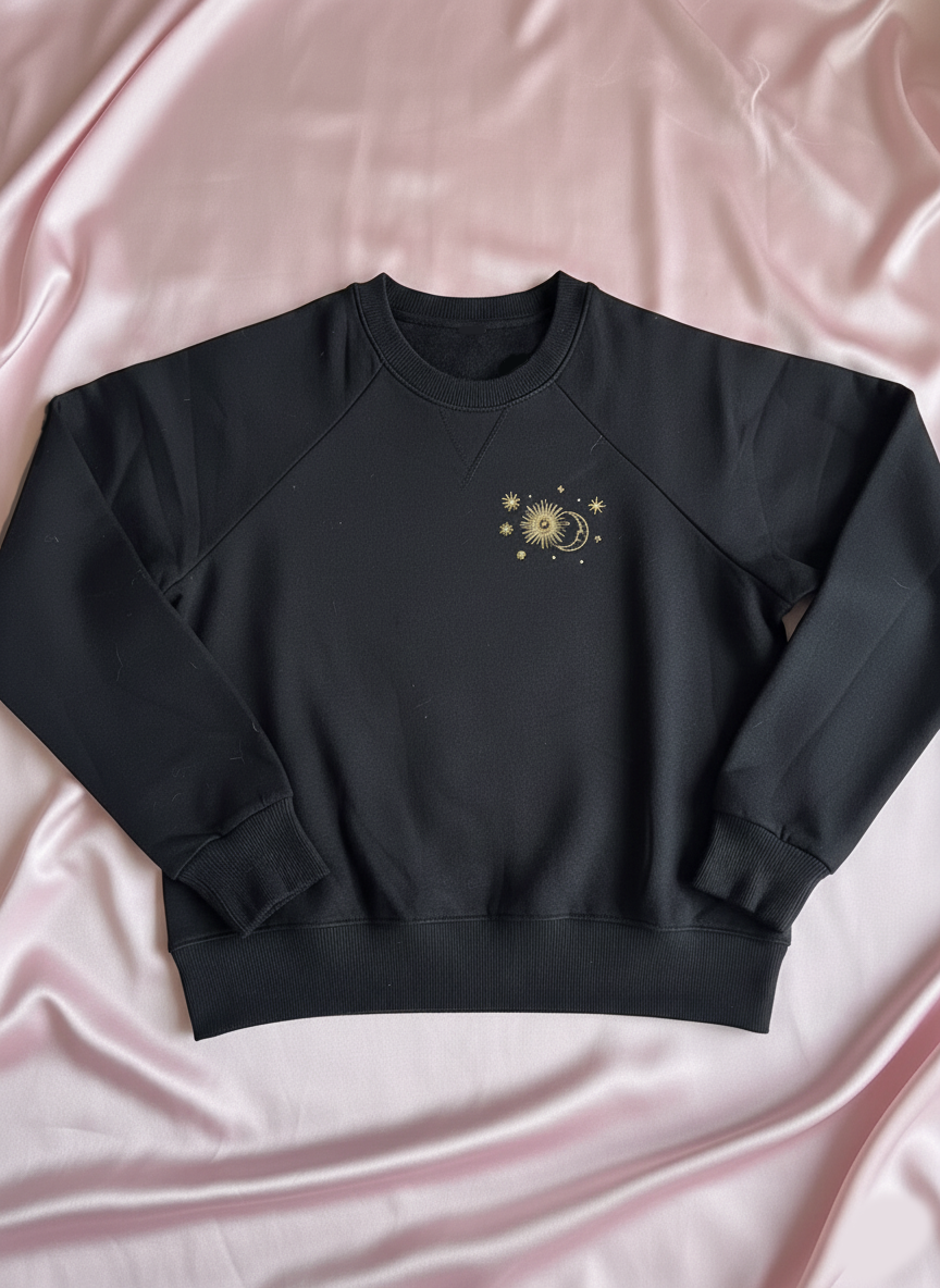 Siyah Güneş ve Ay Baskılı Sweatshirt