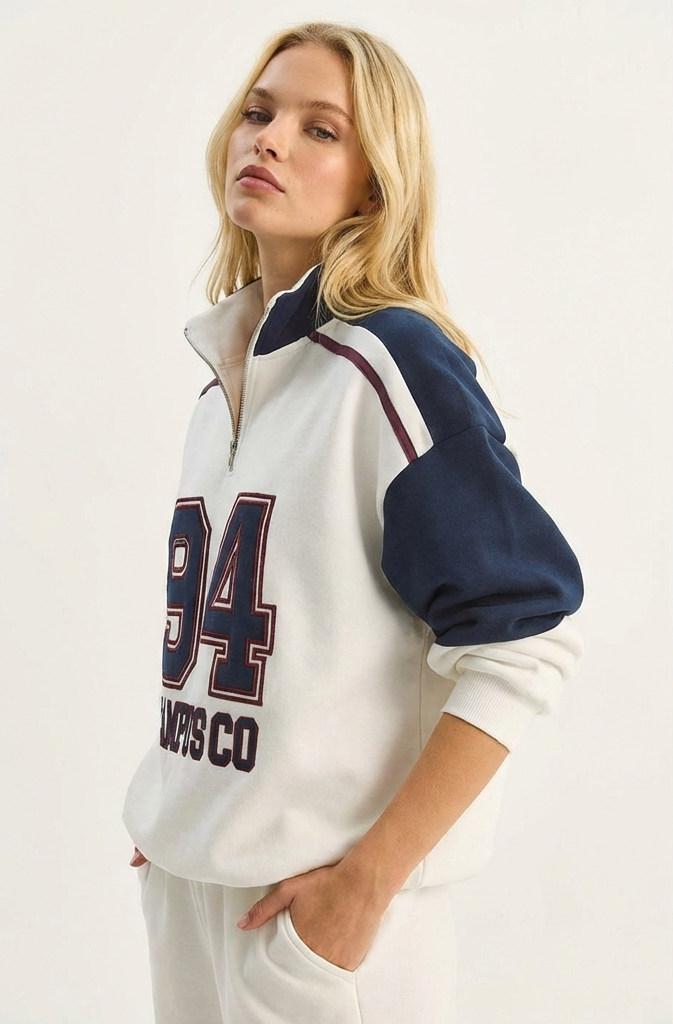 Kadın Ekru Lacivert Baskılı Dik Yaka Yarım Fermuarlı Renk Bloklu Oversize Kolej Sweatshirt